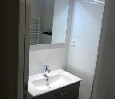 Saint-Genis-Laval House | Chambre de shanny