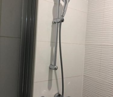 Saint-Genis-Laval House | Chambre de shanny