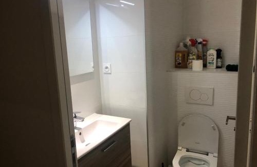 Saint-Genis-Laval House | Chambre de shanny