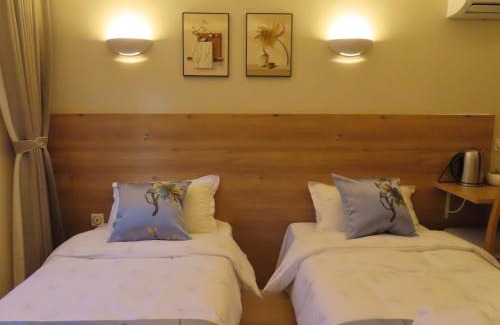 Bondy House | Chambre deux lits séparés