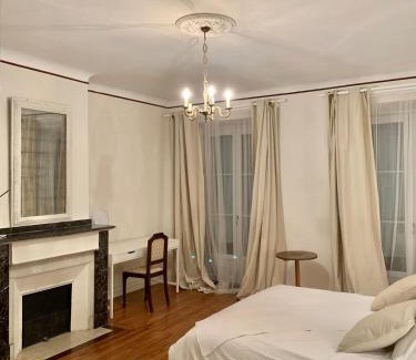 Boulogne-sur-Gesse Apartment | Chambre