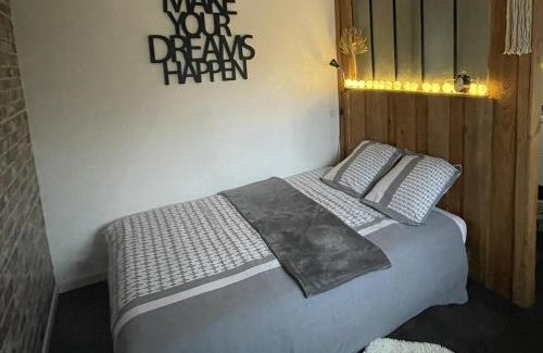 Sandillon Bed & Breakfast | Chambre indépendante proche parcours Loire à Vélo