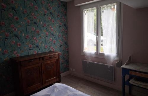 Ingrandes-Le Fresne sur Loire House | Chambre lit double près de la Loire