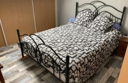 Vernouillet House | Chambre meublée dans une maison