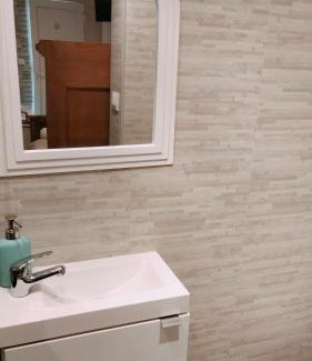 Amblainville Bed & Breakfast | Chambre meublée indépendante, jacuzzi dans la chambre à 60110 Amblainville près de Paris