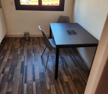 Chenac-Saint-Seurin-d'Uzet House | Chambre privée indépendante