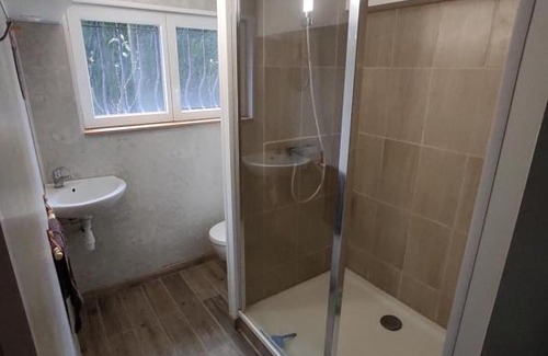 Cosne-Cours-sur-Loire House | Chambre privée près du centre de Cosne