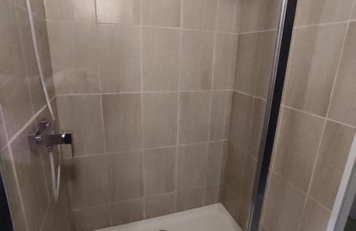 Cosne-Cours-sur-Loire House | Chambre privée près du centre de Cosne