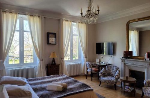 Nevers Bed & Breakfast | Chambres d'Hôtes de luxe Côté Parc-Côté Jardin avec parking privé gratuit