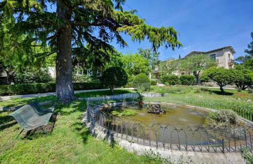 Les 3 Ponts Bed & Breakfast | Chambres d'hôtes - Nîmes - Villa des roses
