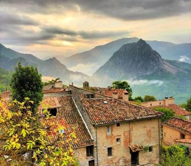Castellane House | Chambres d'Hotes - Queen bed, Gorges du Verdon