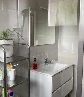 Chavanoz House | Chambres Quiétude