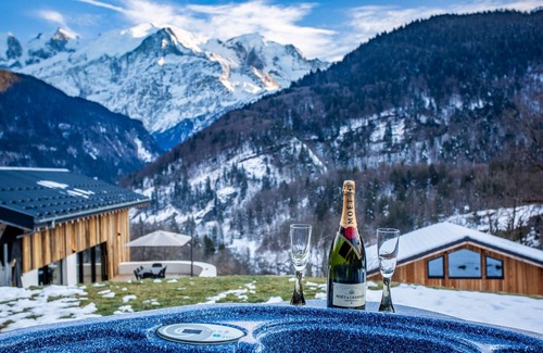 Passy Ski Chalet | Chamonix Valley Chalet with spectacular views, large open plan modern