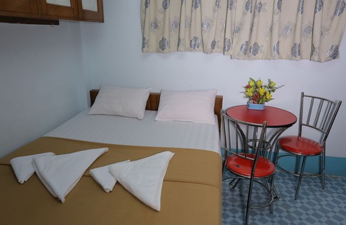 Yangon downtown House | Chan Myae Thar Guest House Yangon