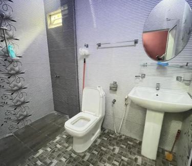 Sandilipay House | Chandra Guest House