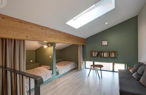 Chazelles-sur-Lyon House | Chapi de la Châtelaine: Gîte familial de charme à Chazelles-sur-Lyon - FR-1-496-203