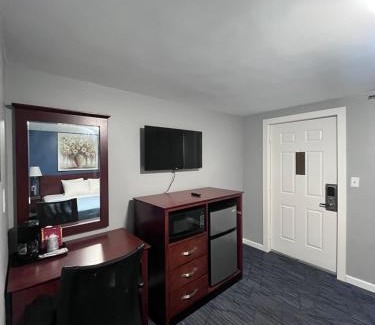 Chaplin Hotel | Chaplin Inn & Suites