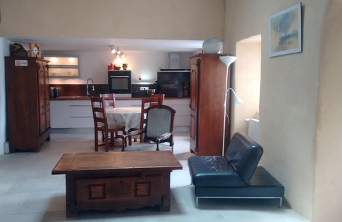 Bez-et-Esparon House | Character house on the cliff of Esparon