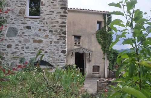 Bez-et-Esparon House | Character house on the cliff of Esparon