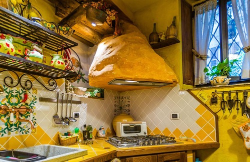 Viterbo House | Characteristic holiday home in the medieval quarter L'ANTICO COMMODO