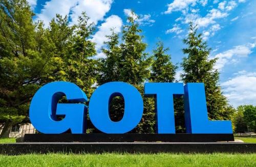 Geneva-on-the-Lake House | Chardonnay Cottage - GOTL Strip - Cozy & Quaint