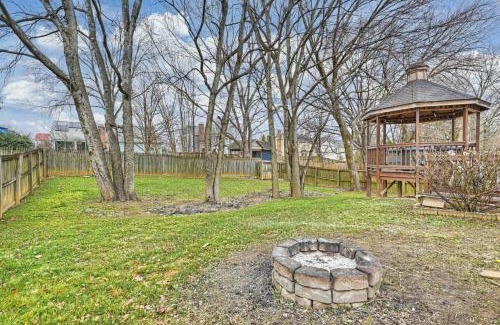 Charlotte House | Charlotte 4BR Cozy Retreat