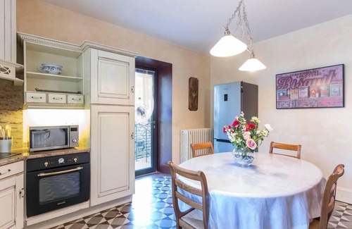 Fougerolles-Saint-Valbert Cottage | Charming house with private pond and covered pool