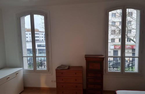 Bondy Apartment | Charmant 3 Pièces, Calme, au Centre Ville. Proche Paris et Stade de France