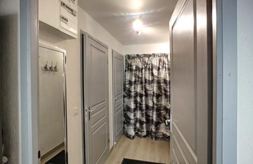 Les Bruyeres Apartment | Charmant 3 Pièces Rénové, Ski aux Pieds, Balcon Sud, 6 Pers. – Les Bruyères, Rés. Valmonts, 3 Flocons Or - FR-1-178-322