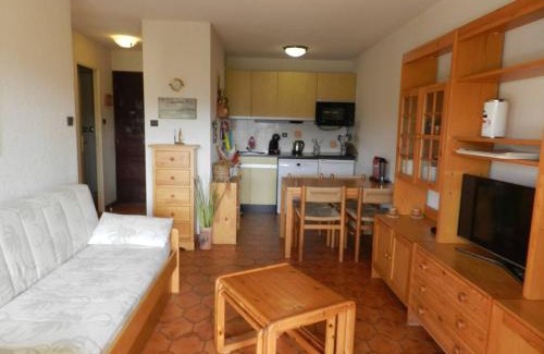 La Faviere Apartment | Charmant appart T2 avec terrasse, proche plage et commerces, garage privé, Bormes-les-Mimosas - FR-1-251-755