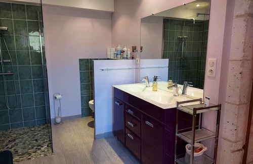 Bourdeilles Apartment | Charmant Appartement Bien Équipé, Jolie Vue, Commerces à Pied, Parc, Jardin