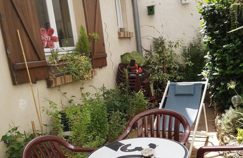 Chevreuse Apartment | Charmant Duplex en Coeur de Ville