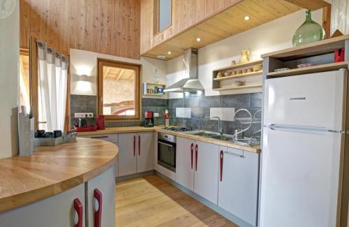 Verrieres-en-Forez House | Charmant gîte en pierre avec terrasses spacieuses - FR-1-496-327