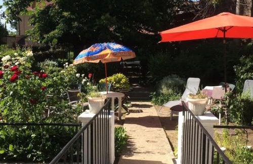 Neris-les-Bains Apartment | Charmant studio à Néris-les-Bains 20 m² avec jardin privé