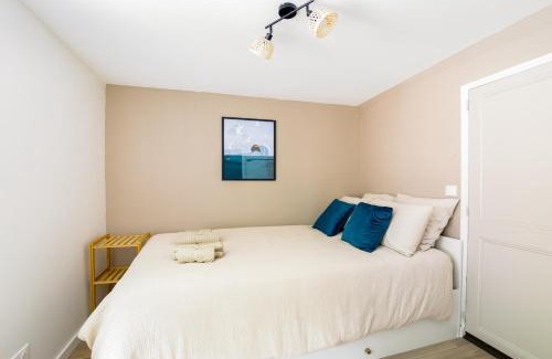 Barentin Apartment | Charmante Cocotte