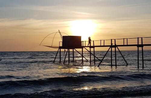 Villeneuve-en-Retz House | Charmante Grange Rénovée avec Piscine et WiFi - FR-1-306-822