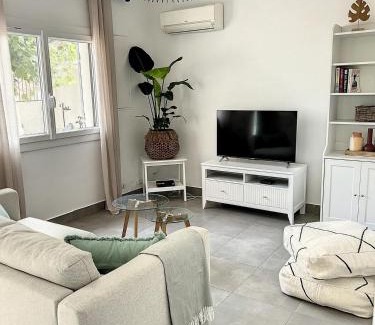 Fos-sur-Mer House | Charmante maison de ville avec jardin, terrasse et terrain de pétanque