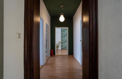 Zentrum-Sued Apartment | Charmantes 5-Zi-Boho: Zentrumsnah & Arbeitsbereich