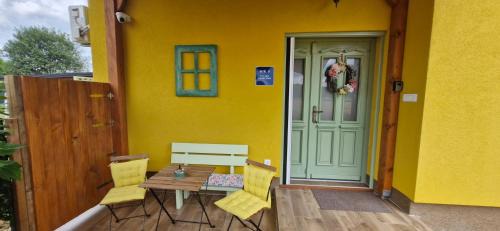 Cvetkovic Apartment | Charmdeen