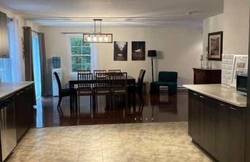 Sutton Ski Chalet | Charme Montagnais Près du Mont Sutton