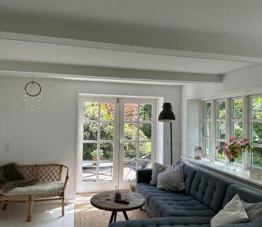 Hjørring Apartment | Charmerende lejlighed på landet med privat skov