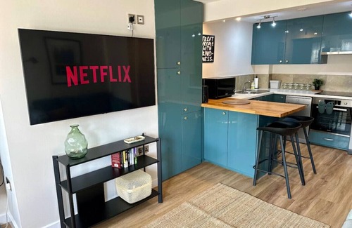 High Wycombe Apartment | Charming 1 bed - near Marlow