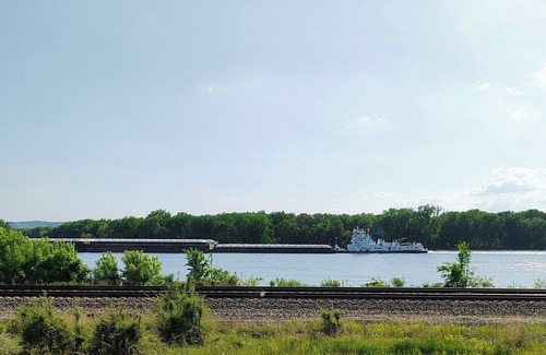 Fountain City Apartment | Charming 1-bedroom condo with Mississippi River views in wonderful Fountain City