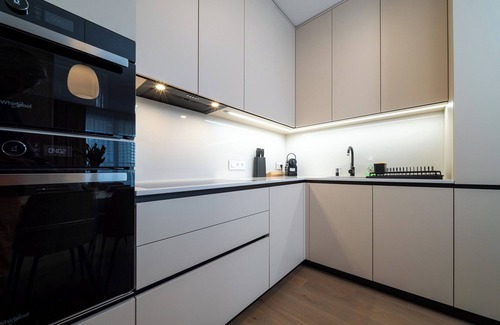 Nivy Apartment | Charming 1-bedroom apartment in enchanting Bratislava with WiFi, AC and Parking.