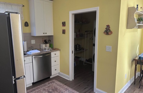 Barrington Apartment | Charming 1-bedroom apartment in welcoming Barrington with AC