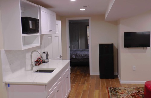 16th Street Heights Apartment | Charming 1-bedroom apartment with WiFi, AC in enchanting Washington.