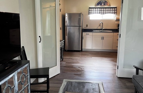 Woodburn Apartment | Charming 1-Bedroom Apartment on 3 Acres in Rural Woodburn, Near I-5 & Shopping