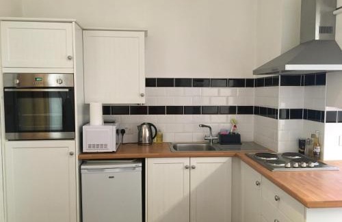 Hailsham Apartment | Charming 1-Bedroom Apartment near South Downs