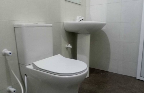 Negombo House | Charming 1-bedroom house with WiFi, AC in peaceful Katunayaka