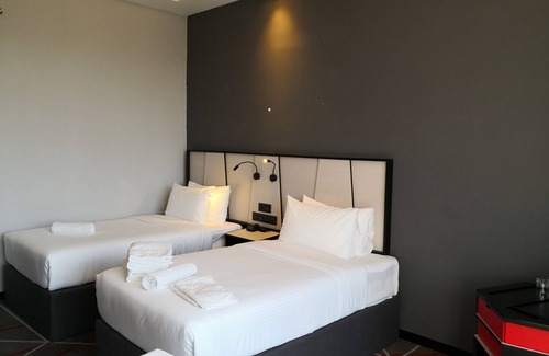 Medan Tuanku Hotel | Charming 1-bedroom hotel with pool